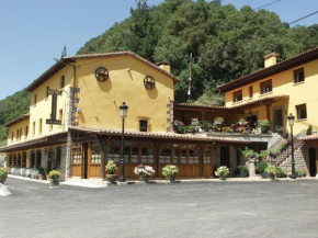 Hotels in Peñamellera Alta